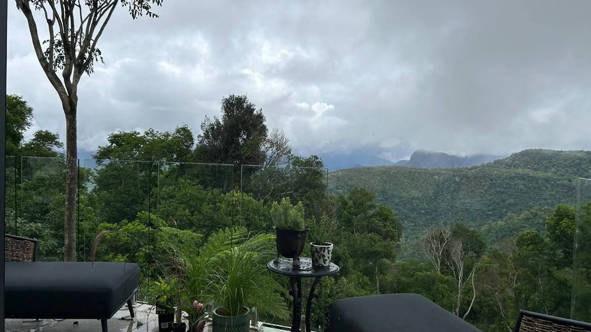 Belvedere Summer House Beechmont Australia