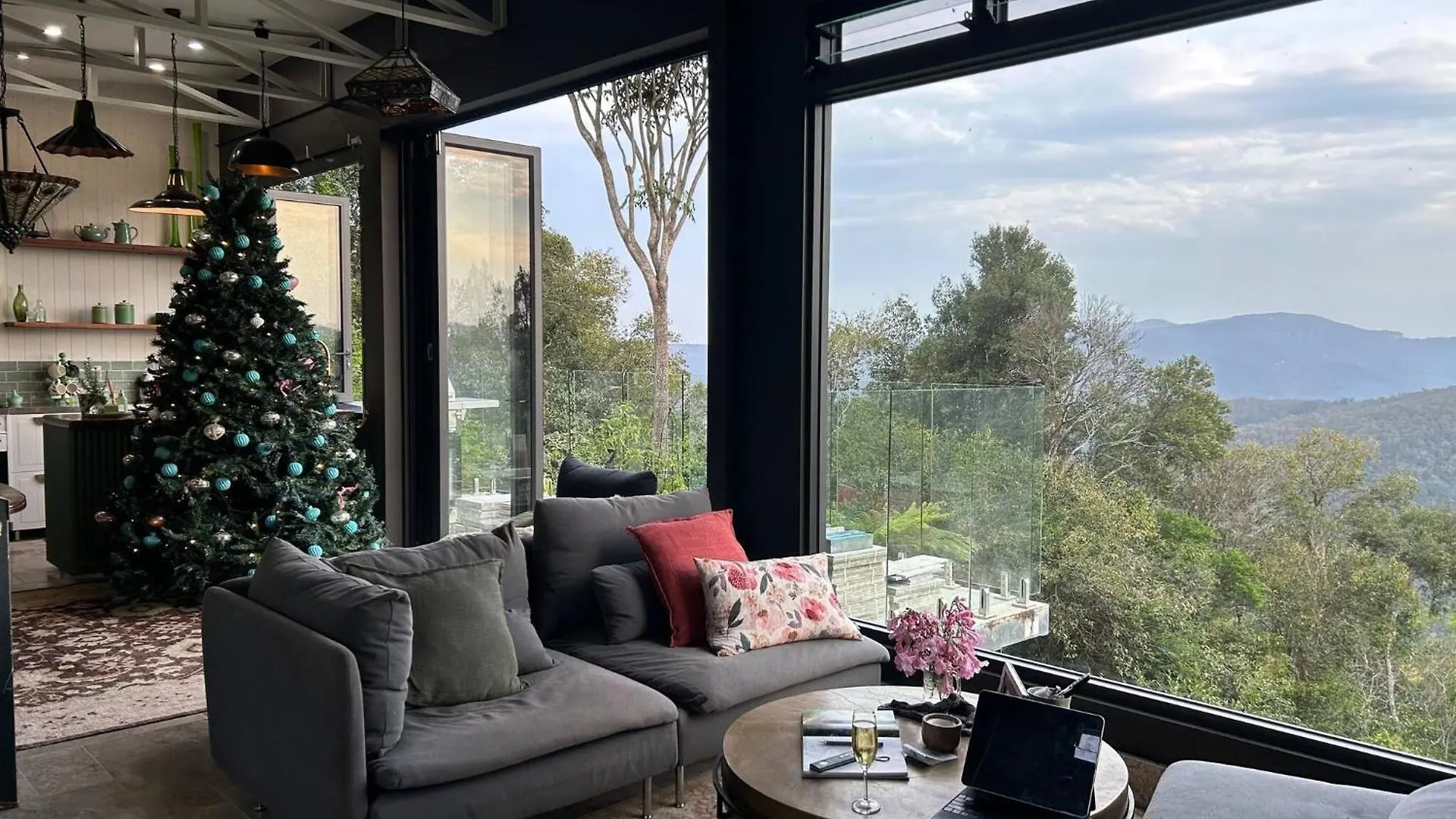 Belvedere Summer House Beechmont