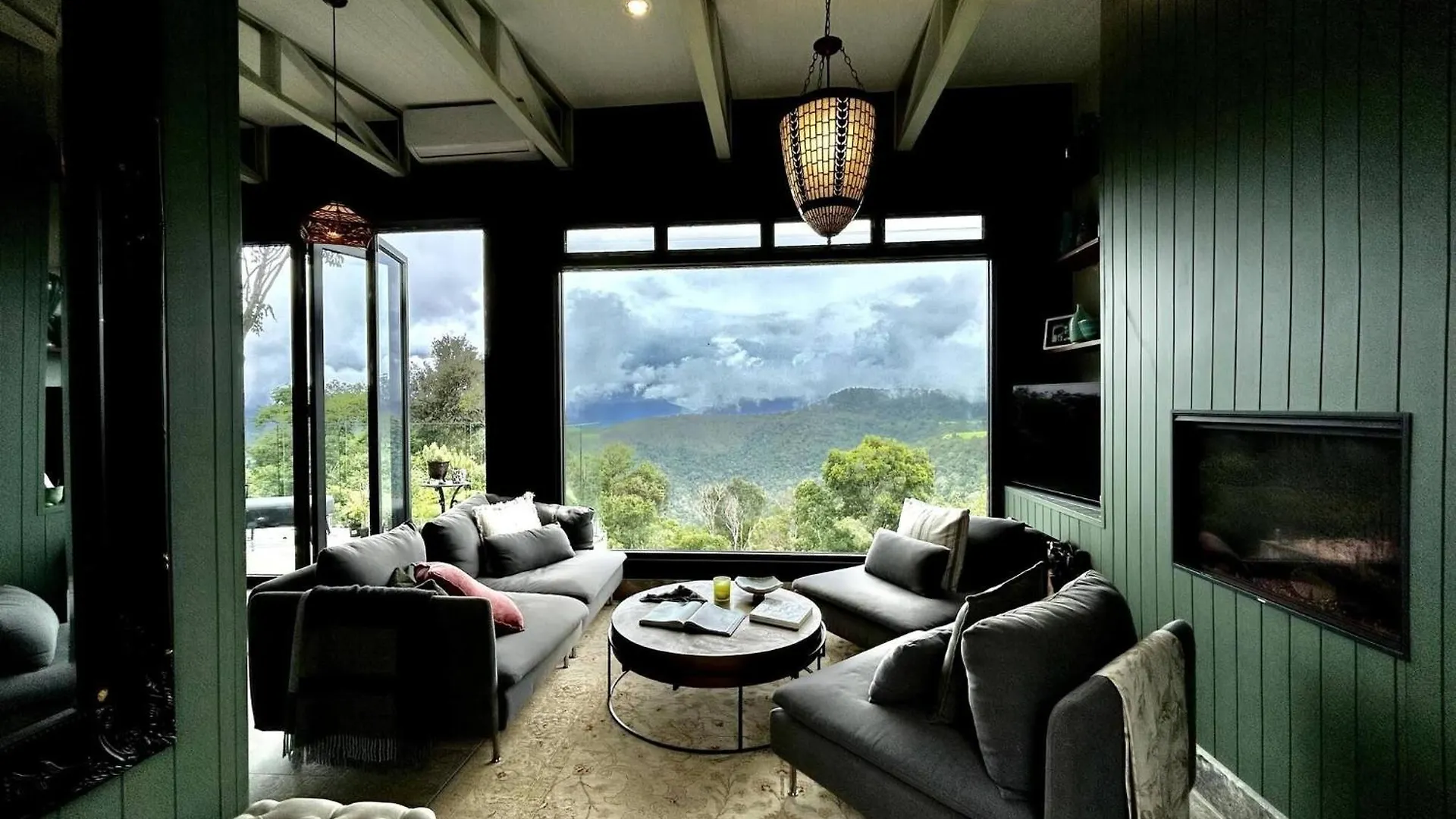 Belvedere Summer House Beechmont